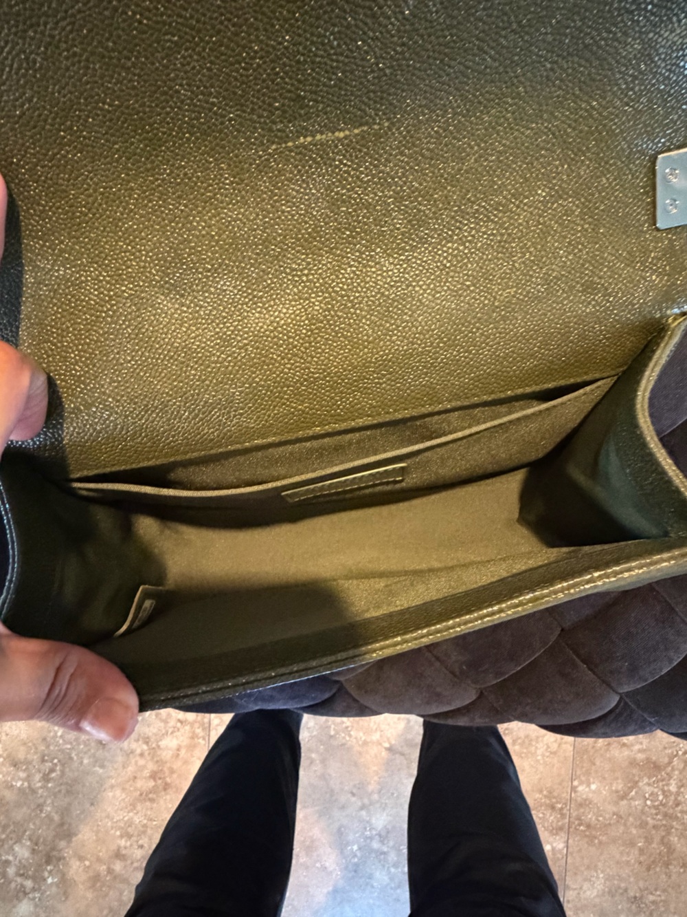 INSPIRED Quilted Bag with Convertible Chain Straps - Picture 8 of 13